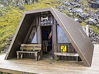 Harris Saddle Shelter closeup