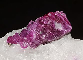 Rubis, calcite 14