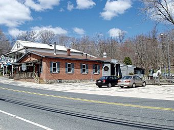 Bidwell Tavern, Coventry CT.jpg