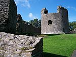 Dundrum Castle (2010-09-12).jpg