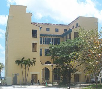 Miami FL Womans Club library01.jpg