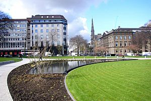 St Andrew's Square (2407559020).jpg