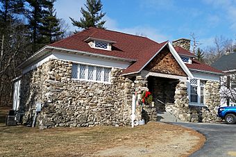 WindhamNH ArmstrongMemorialHall.jpg