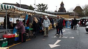 Barnet Market (16344894897).jpg