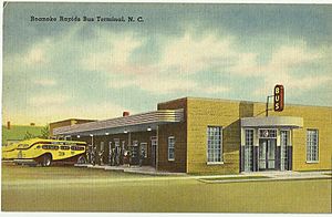 Bus Statlion, Roanoke Rapids (14547503797)