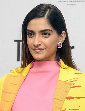 Sonam-Kapoor-attends-Condé-Nast-Traveller-India-event.jpg