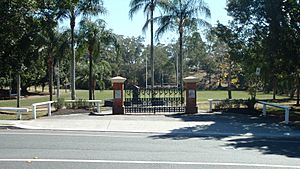 ToowongWarMemorial-01.JPG