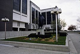 Benjamin Franklin statue, Columbus 01