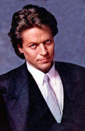 Robert palmer 1985 retouched.jpg