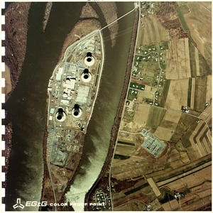 Aerial of Three Mile Island - NARA - 540012