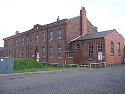 Disused building at Priddys Hard - geograph.org.uk - 1115926