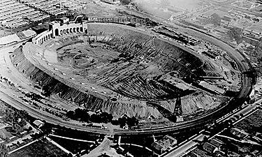 LAColiseum-under-construction-1922