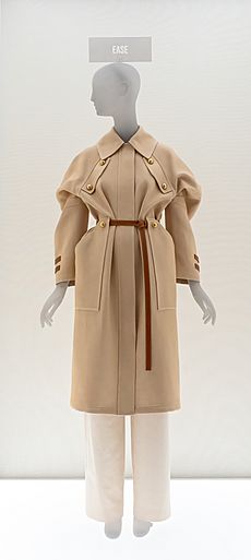 Tory Burch ensemble at the Met (52701)