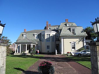 Wistariahurst, Holyoke MA.jpg