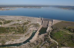 Folsom Dam USACE 2004