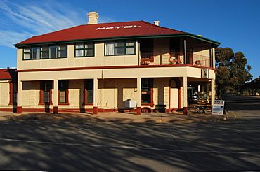 Hawker Hotel-Motel.JPG