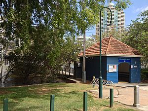 Holman Street ferry wharf 01.jpg