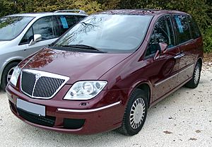 Lancia Phedra front 20071105