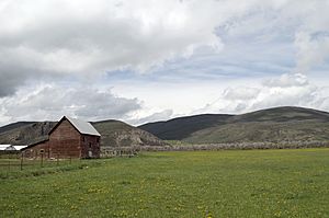 Looking West from Woodenshoe Lane