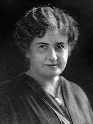 Maria Montessori (portrait).jpg