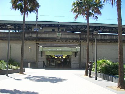 Milsons point railway sandstone entry.jpg