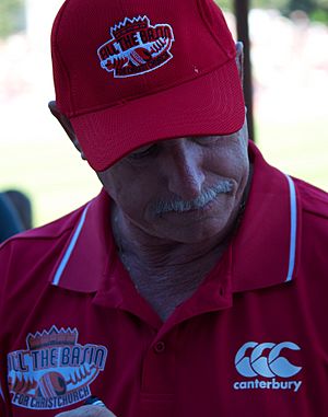 Sir Richard Hadlee Fill the Basin for Christchurch (cropped).jpg