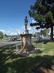 Tingalpa war memorial