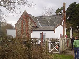 Wymondham Abbey crossing keepers house - geograph.org.uk - 991564