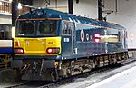 92038 stabled in centre-roads Euston.jpg