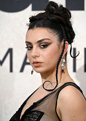 Charli XCX 2022 amfAR Gala.jpg