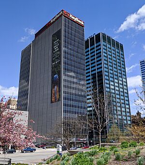 Columbus bank buildings