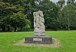 Good Samaritan sculpture, Glenrothes