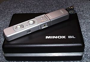 Minox BL w bulb flash