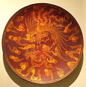 Plate made of varnished and closely-fitted bamboo, Kinh ethnic group, Nam Dinh province - Vietnam National Museum of Fine Arts - Hanoi, Vietnam - DSC05262