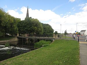 River Skerne, Darlington (geograph 5228944)