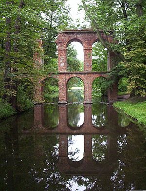 Arkadia aqueduct01