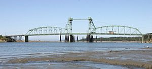 Bullards Bridge full side view from north river bank.jpg