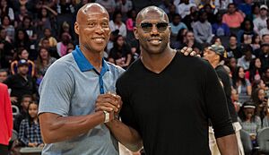 Byron scott & terrell owens.jpg