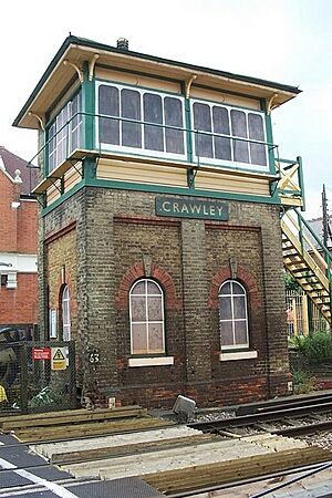 Signal Box at Crawley (geograph 551375)