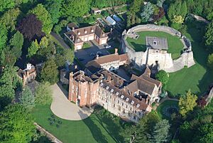 Aerial view of Farnham Castle.jpg