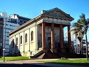 Anglican Church, Montevideo.jpg