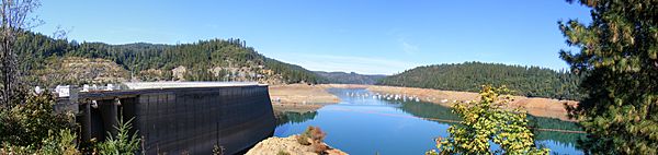 Bullards Bar Reservoir - pano