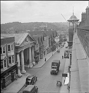 Guildford- Everyday Life in Wartime Guildford, Surrey, England, UK, 1945 D25183