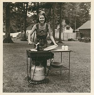 LazyMan inventor gas grill, Model AP Summer 1954