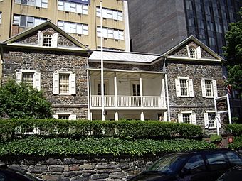 Mt-vernon-hotel-2007.jpg