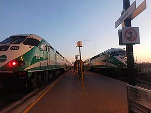 Oshawa Station (27560728561)