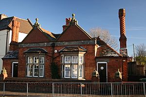 Property with ornate chimneys - geograph.org.uk - 1073066