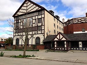 Urbana Landmark Hotel Exterior