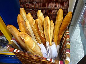 Baguettes, Paris, France - panoramio.jpg