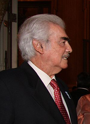 Enrique Olivera.jpg